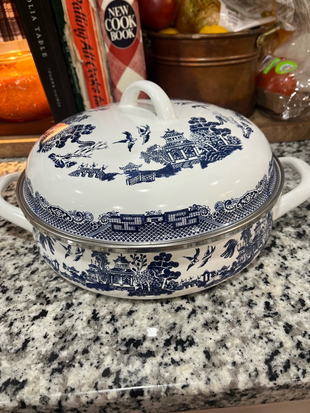 Blue Willow Covered Enamel Casserole Dish - White & Blue
